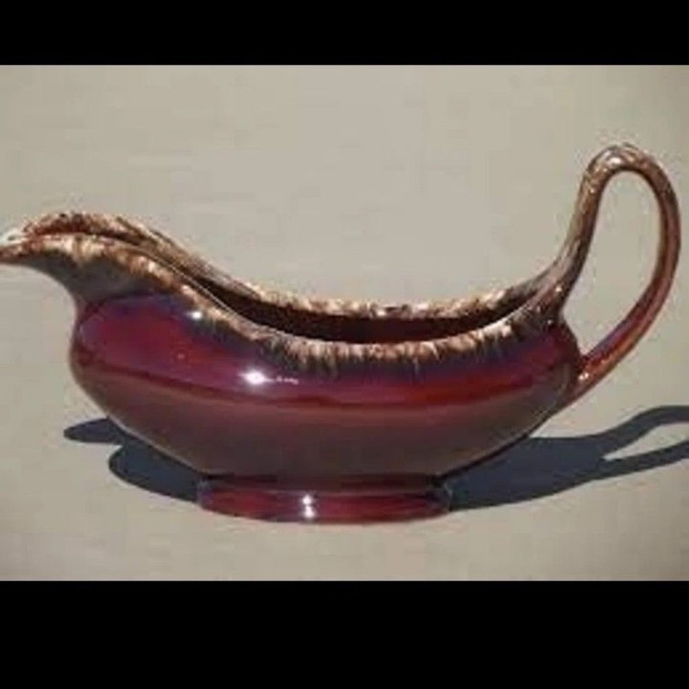 70's Drip Hull Pottery Gravy Boat